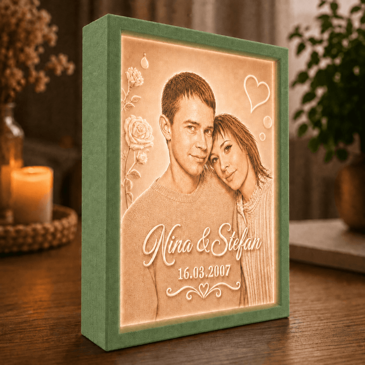 Personalisiertes LED Fotolicht Premium mit eigenem Foto im grünen Rahmen als farbiges Lithophane Geschenk für Familie, Paare oder Haustiere.